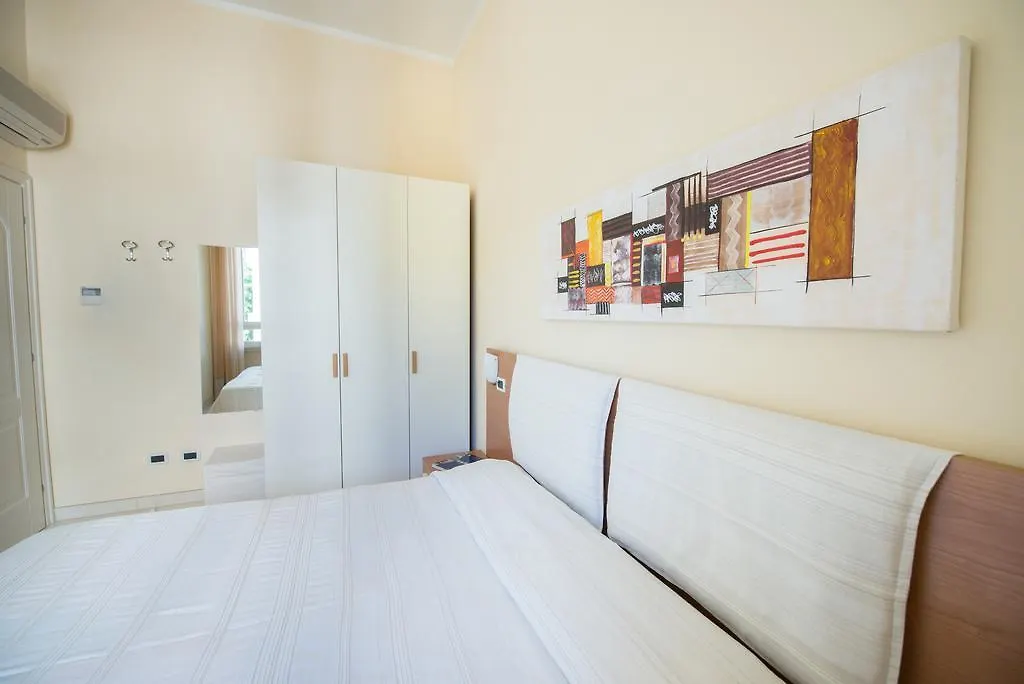 *** Апарт-отель Residence Colombo Viareggio Италия